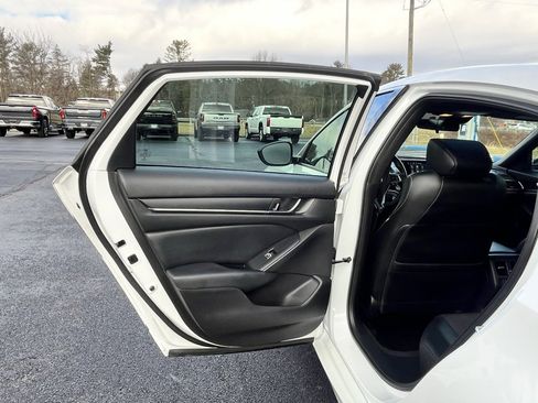 Used 2022 Honda Accord Sport image 14