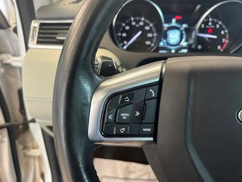 Used 2019 Land Rover Discovery Sport SE AWD/4WD image 14