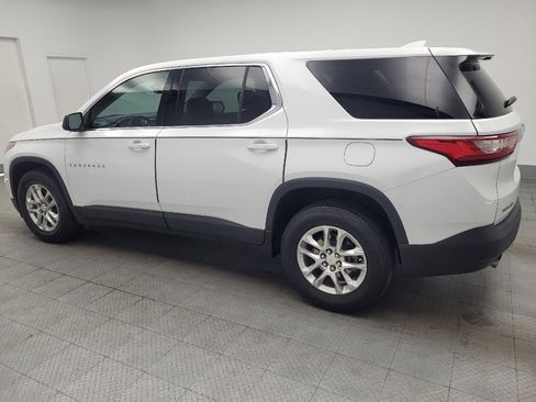 Used 2021 Chevrolet Traverse LS FWD image 3