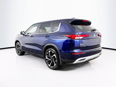 Used 2024 Mitsubishi Outlander SE image 6