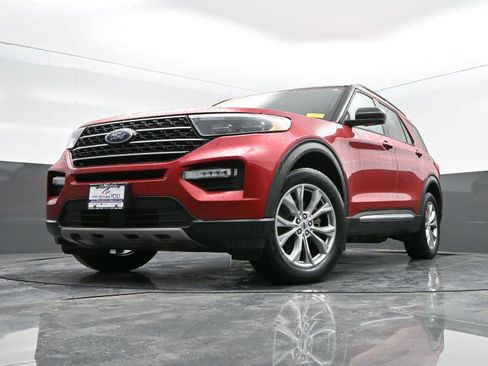 Used 2021 Ford Explorer XLT w/ Equipment Group 202A image 44