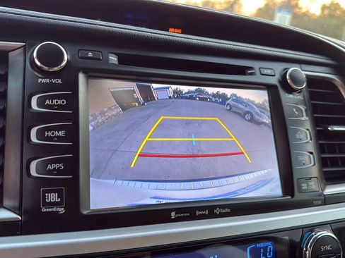 Used 2016 Toyota Highlander Limited Platinum image 5