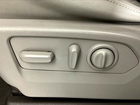 Used 2019 GMC Sierra 1500 SLT w/ SLT Premium Package image 33