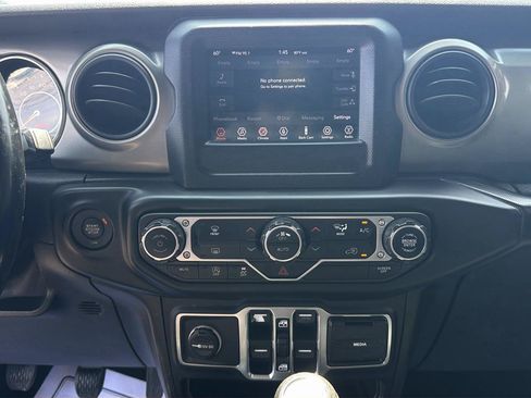 Used 2019 Jeep Wrangler Unlimited Sport S AWD/4WD image 11