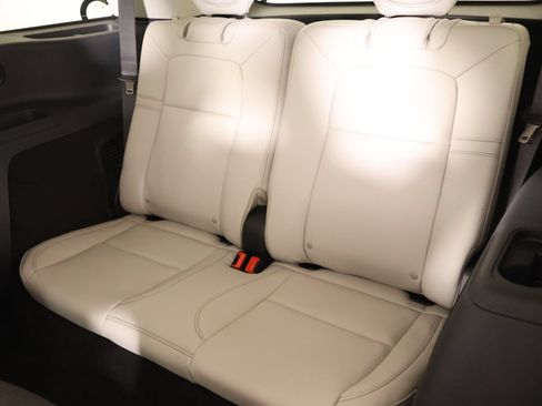 New 2026 Lincoln Aviator 2WD image 13