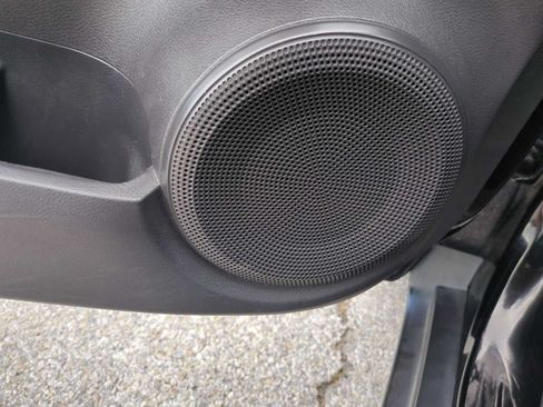 Used 2024 Nissan Kicks SR FWD image 23