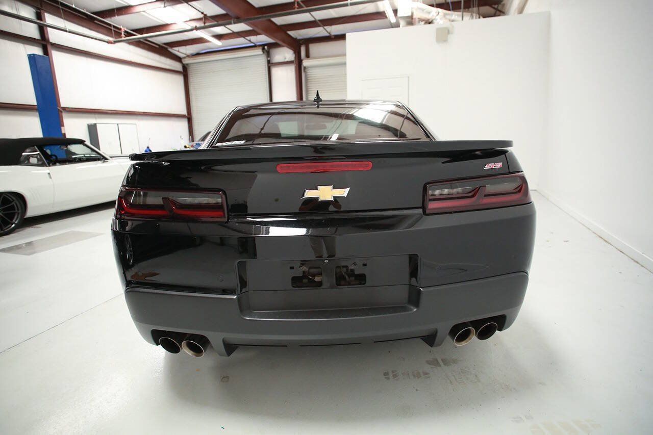 Used 2014 Chevrolet Camaro SS w/ RS Package RWD image 5