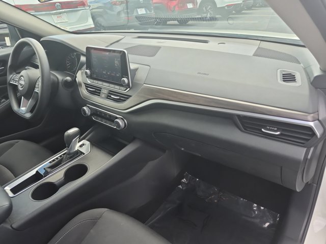 Used 2025 Nissan Altima 2.5 SV FWD image 28