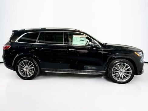 New 2026 Mercedes-Benz GLS 580 4MATIC image 4