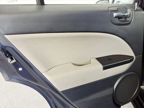 Used 2010 Dodge Caliber Mainstreet image 13