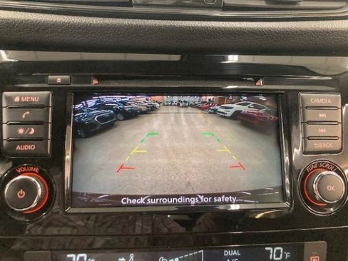 Used 2020 Nissan Rogue SV AWD/4WD image 16