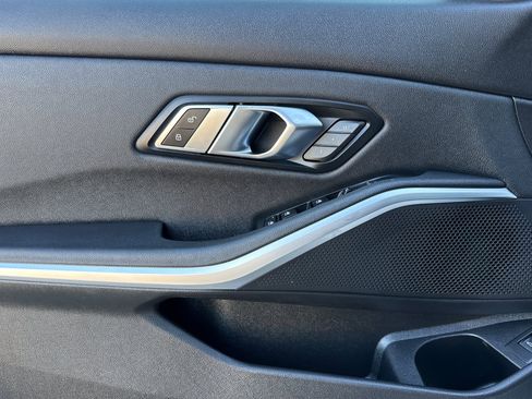 Used 2021 BMW 330i Sedan w/ Driving Assistance Package image 10