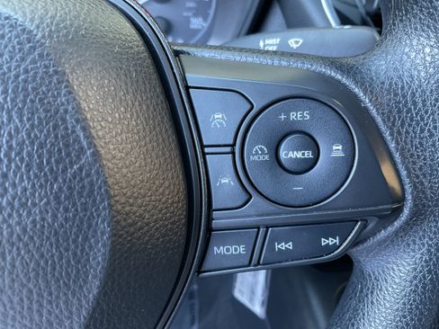 Used 2024 Toyota Corolla LE FWD image 29