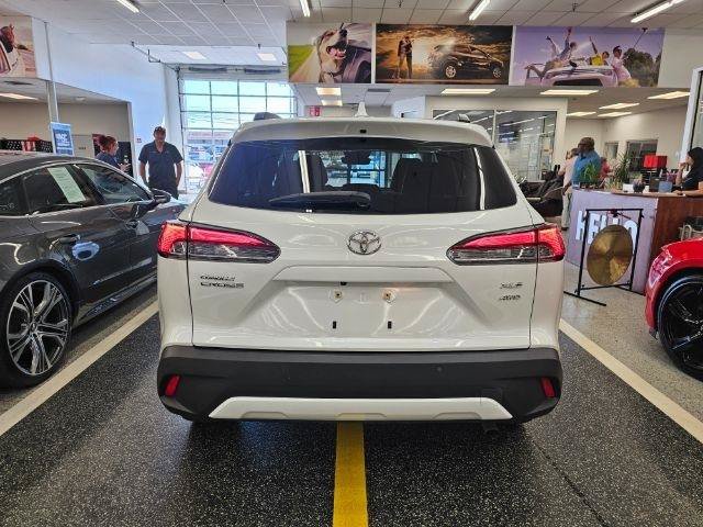 Used 2023 Toyota Corolla Cross XLE w/ Convenience Package AWD/4WD image 6