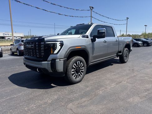 New 2026 GMC Sierra 2500 Denali Ultimate AWD/4WD image 8