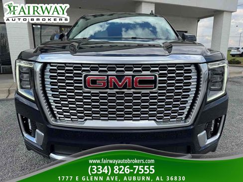 Used 2022 GMC Yukon Denali image 3