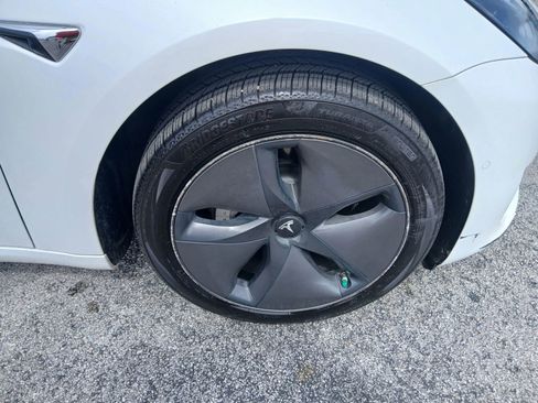 Used 2020 Tesla Model 3 Standard Range Plus image 20