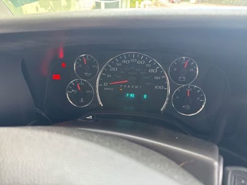 Used 2025 Chevrolet Express 3500 LS RWD image 7