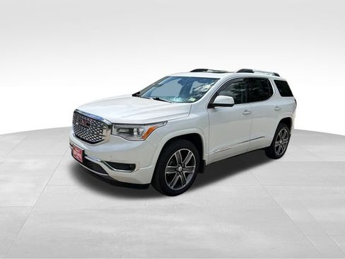 Used 2019 GMC Acadia Denali w/ Technology Package AWD/4WD image 7
