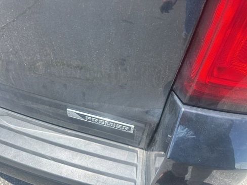 Used 2018 Chevrolet Suburban Premier AWD/4WD image 18