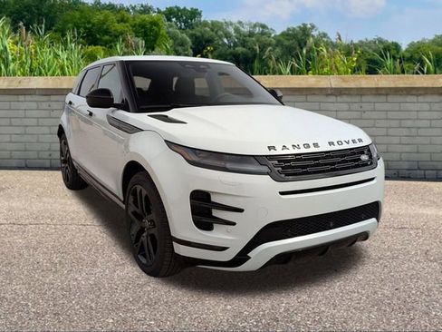 Used 2026 Land Rover Range Rover Evoque Dynamic SE image 3