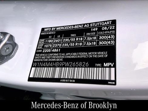 Used 2023 Mercedes-Benz GLB 250 4MATIC image 36