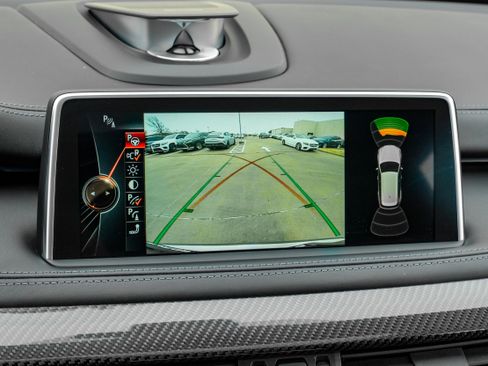 Used 2015 BMW X5 M image 24