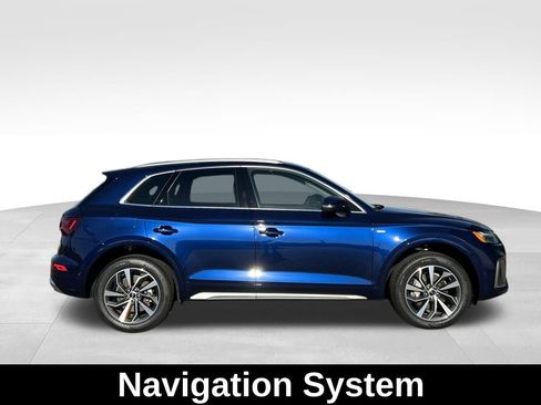 Certified 2025 Audi Q5 Prestige image 3