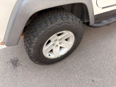 Used 2005 Jeep Wrangler Rubicon AWD/4WD image 13