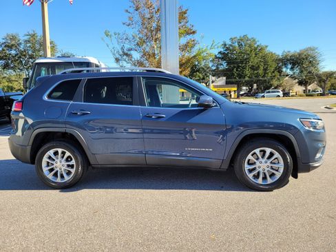 Used 2019 Jeep Cherokee Latitude w/ Popular Appearance Group image 17