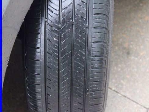 Used 2025 Volkswagen Jetta SE image 12