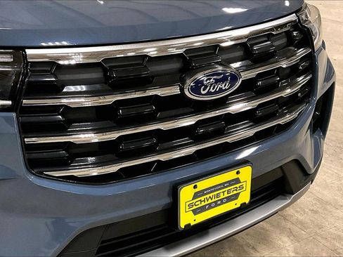 Certified 2025 Ford Explorer Active w/ Active Comfort Package image 29