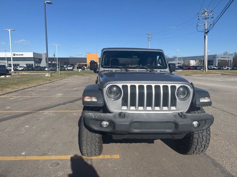 Used 2018 Jeep Wrangler Sport image 17