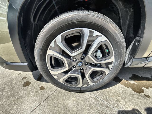 Used 2026 Subaru Ascent Limited AWD/4WD image 10