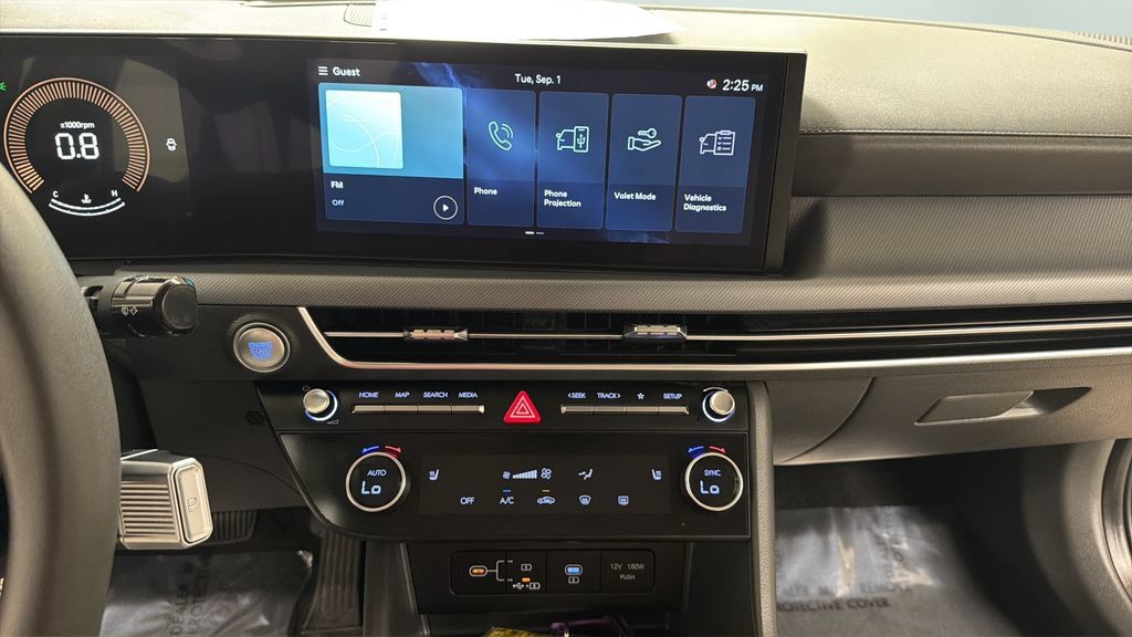 Used 2025 Hyundai Sonata SEL FWD image 11