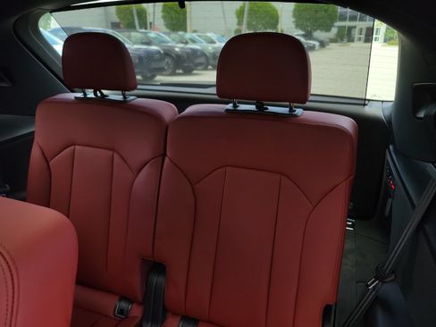 New 2026 Audi SQ7 Premium Plus AWD/4WD image 28