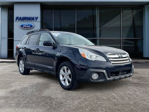 Used 2013 Subaru Outback 2.5i Premium w/ Popular Pkg 1A image 3