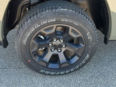Used 2026 RAM 1500 Big Horn AWD/4WD image 9
