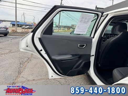 Used 2025 Kia K4 LXS image 39