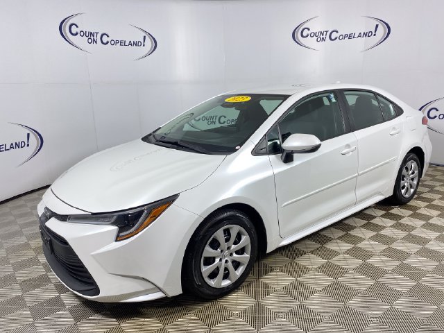 Certified 2024 Toyota Corolla LE FWD image 3