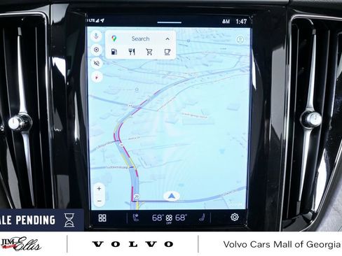 Certified 2023 Volvo XC60 B5 Plus w/ Climate Package image 17