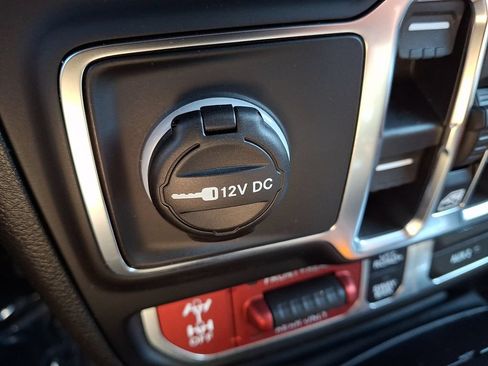 Used 2026 Jeep Wrangler Unlimited Rubicon AWD/4WD image 23
