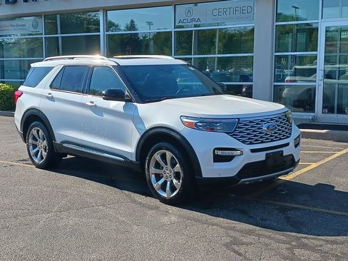 Used 2020 Ford Explorer Platinum w/ Premium Technology Package AWD/4WD image 2