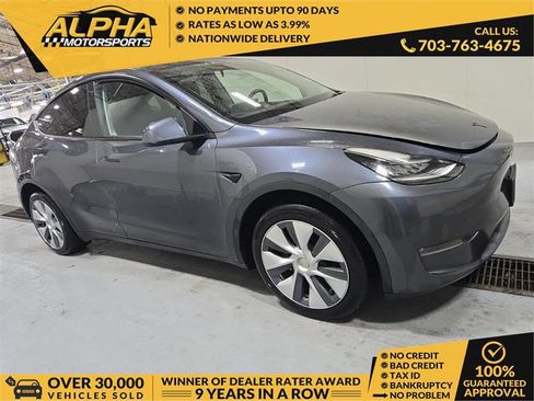 Used 2022 Tesla Model Y Long Range AWD/4WD image 1