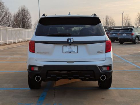 Certified 2023 Honda Passport Elite image 7