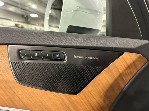 Certified 2023 Volvo XC90 T8 Plus w/ Protection Package AWD/4WD image 21
