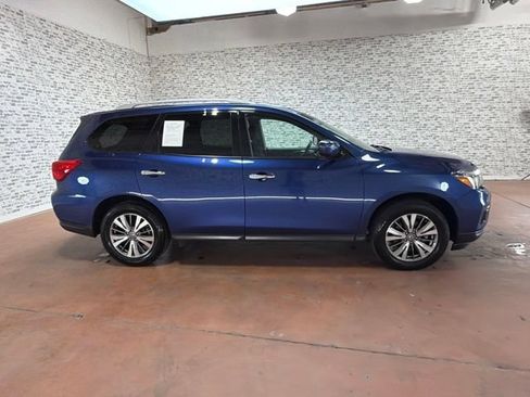 Used 2020 Nissan Pathfinder SV FWD image 8