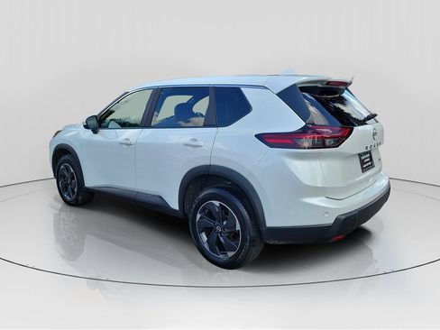 Used 2025 Nissan Rogue SV AWD/4WD image 5