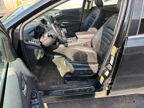 Used 2018 Ford Escape Titanium w/ Ford Safe & Smart Package AWD/4WD image 12