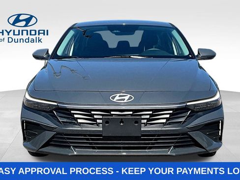 Used 2024 Hyundai Elantra SEL FWD image 2